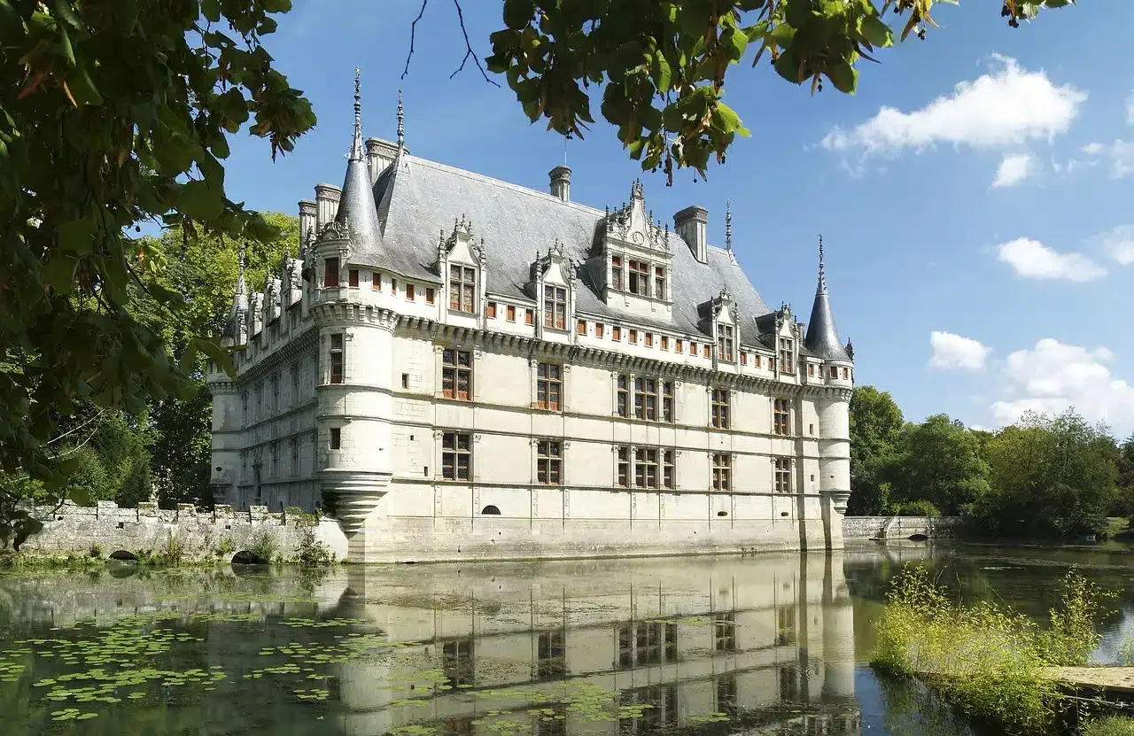 chateau pays de la loire